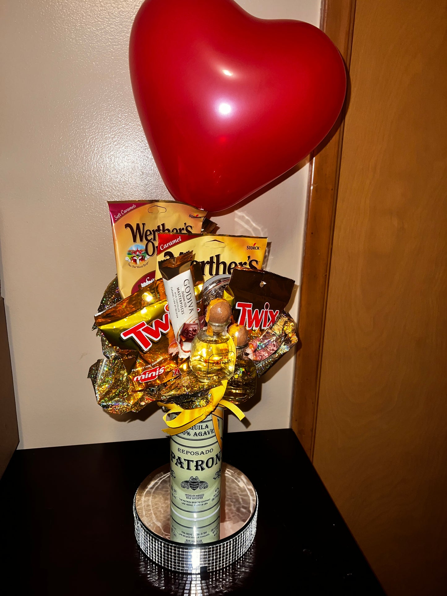 Tumbler liquor bouquet