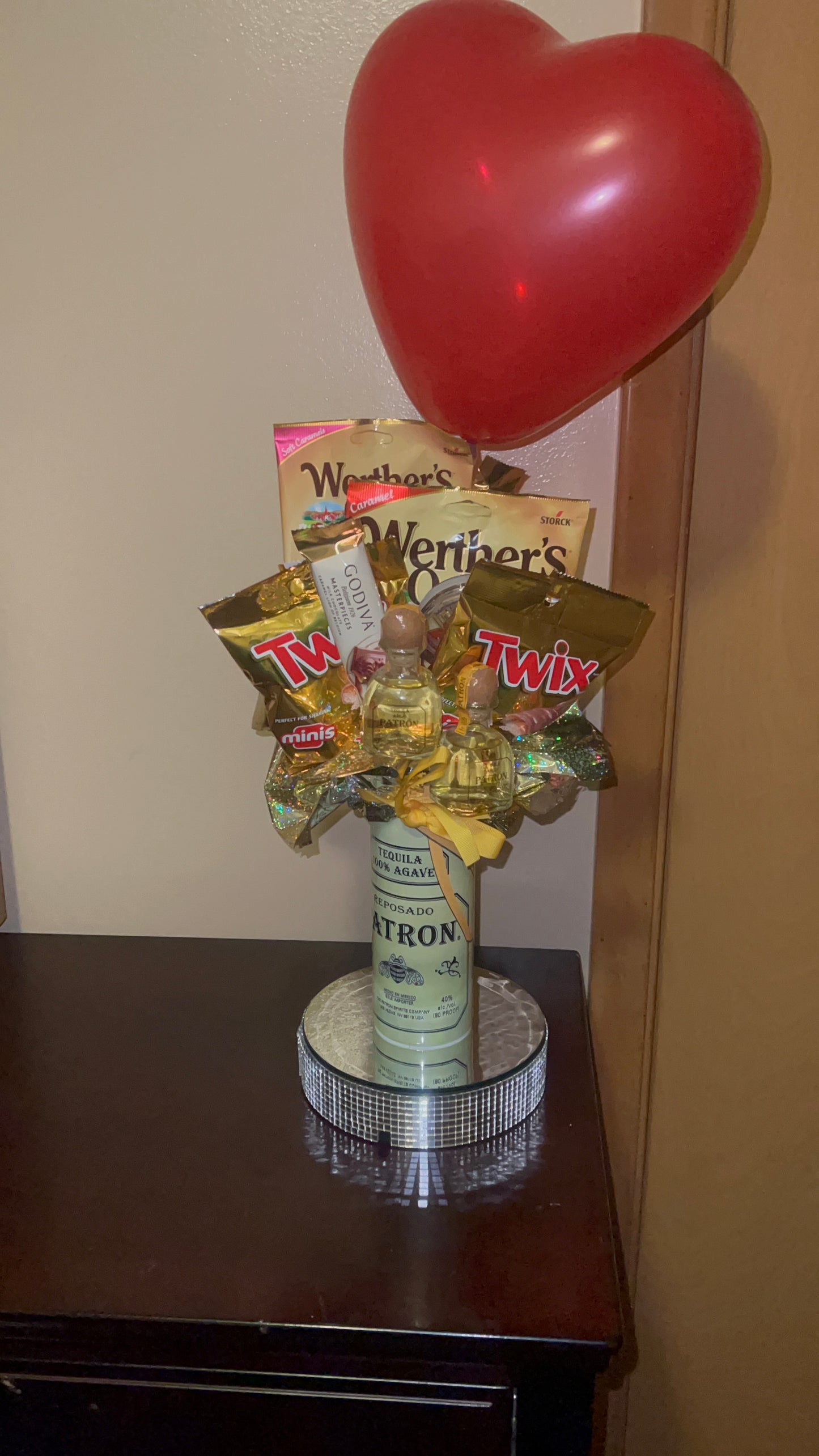 Tumbler liquor bouquet